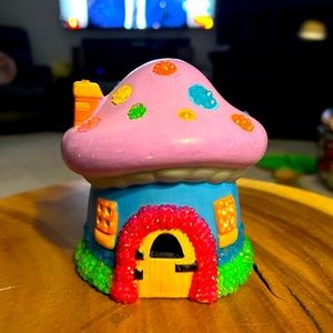 Mini ceramic mushroom house